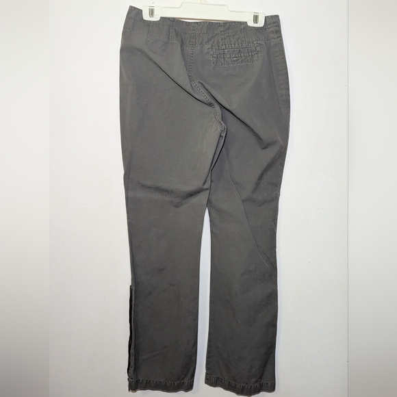Gap Factory Store Olive Green Chino Pants with Zipper Hems Women's Size 6 - Picture 2 of 5